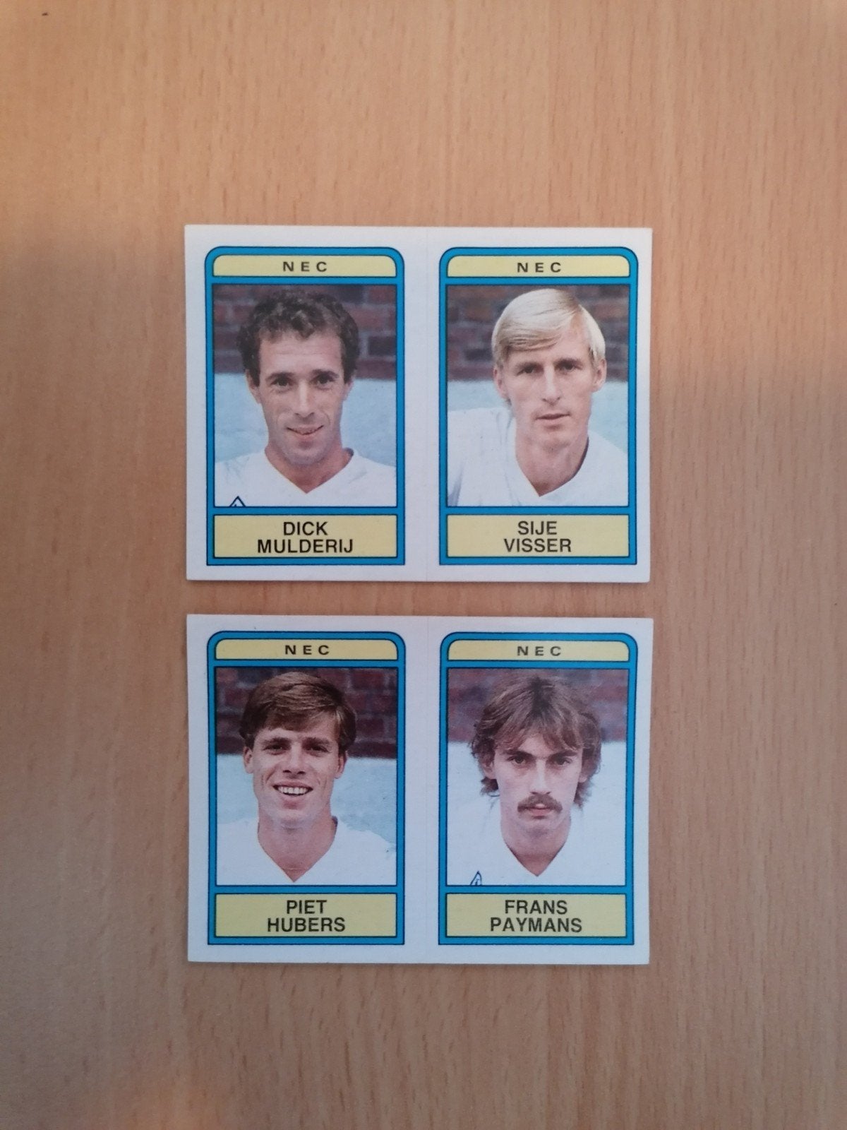 Panini Voetbal 84 NEC 2x., Ophalen of Verzenden, Zo goed als nieuw, Sticker