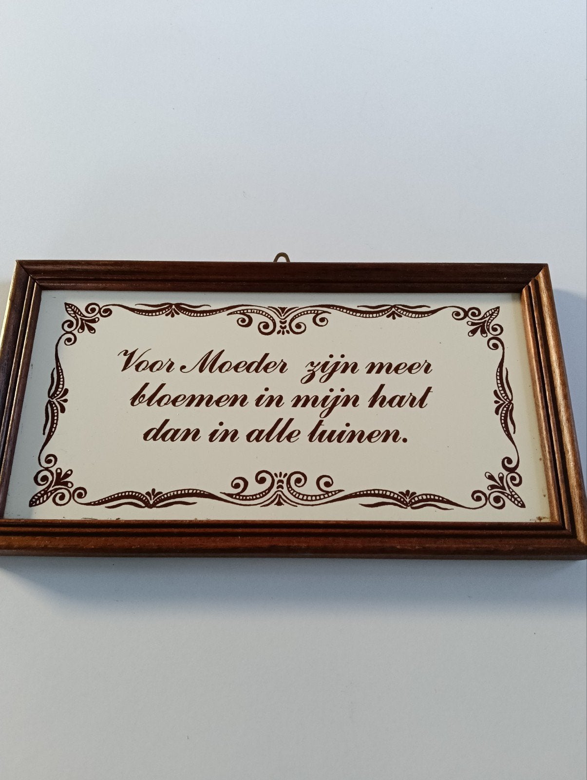 Vintage tegeltje in lijst over moeder, Huis en Inrichting, Woonaccessoires | Tekstborden en Spreuken, Tegeltje, Ophalen of Verzenden