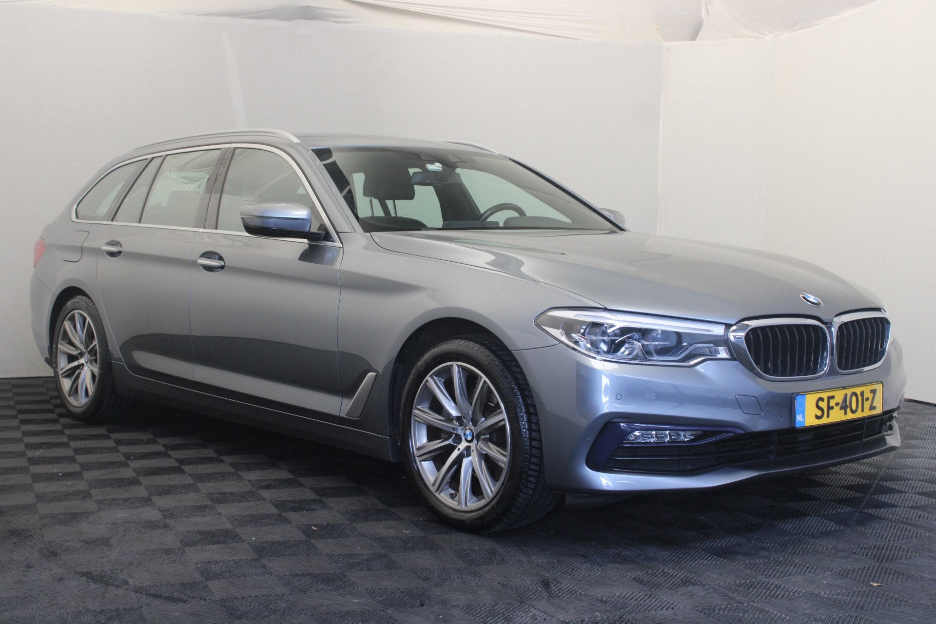 BMW 5 Serie Touring 520i Corporate Lease High Executive |Cam, Auto's, Automaat, 1998 cc, Achterwielaandrijving, Gebruikt