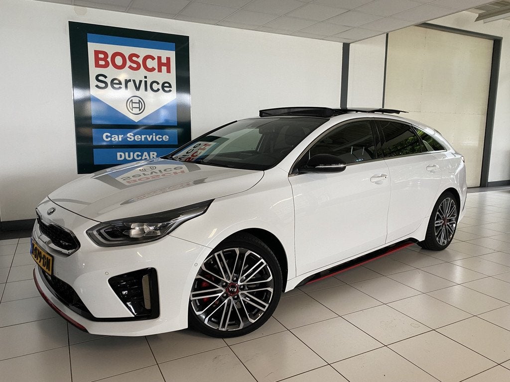 Kia ProCeed 1.6 T-GDI GT 205 PK Panoramadak /JBL Sound / stu, Auto's, Kia, 15 km/l, Gebruikt, Wit, 66 €/maand