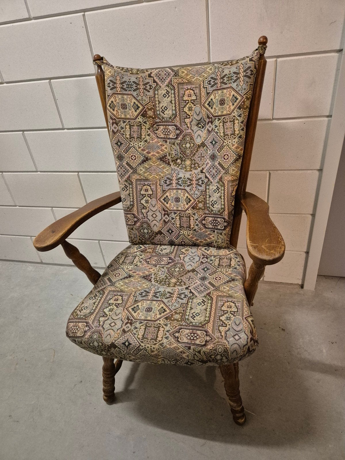 Vintage fauteuil met patroon bekleding, Ophalen