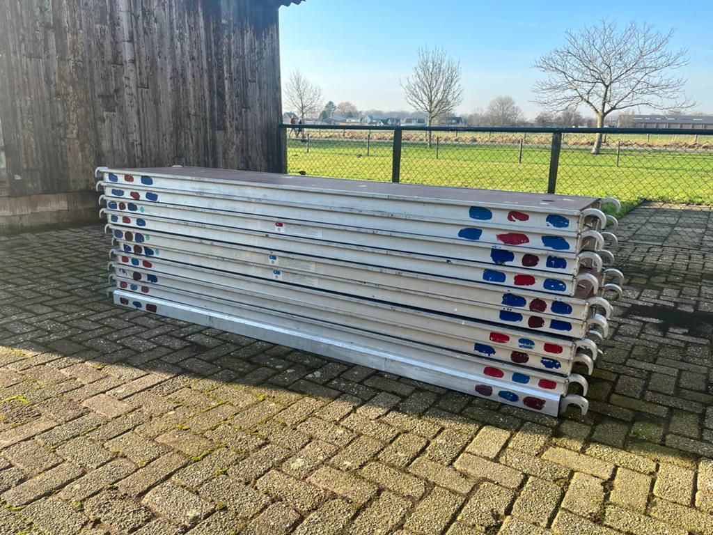 10 Steigerplanken 61x250cm - Robuust en Veilig, Doe-het-zelf en Verbouw, Ophalen, Gebruikt, Rolsteiger of Kamersteiger, Minder dan 2 meter