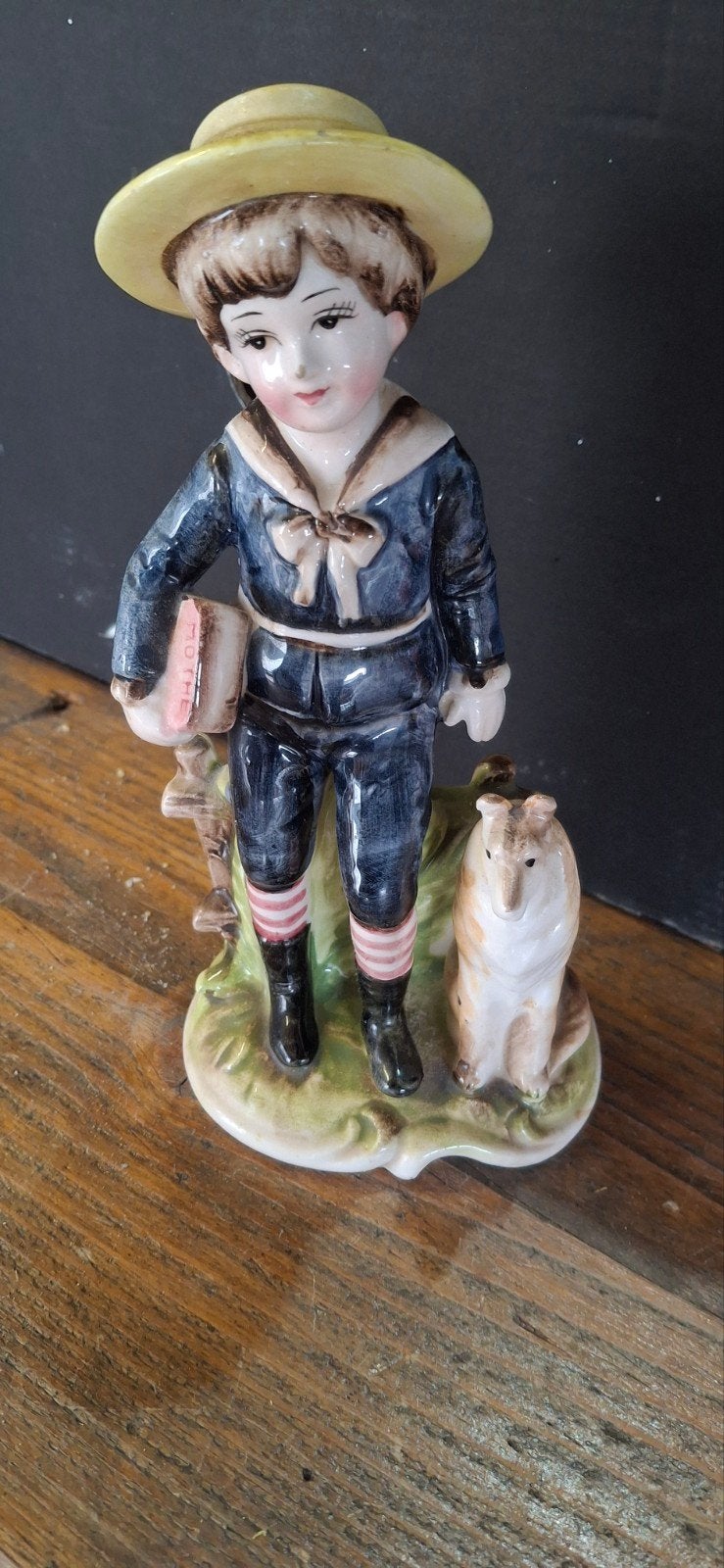 KG vintage beeldje jongen in matrozenpakje met collie, Ophalen of Verzenden, Zo goed als nieuw, Mens