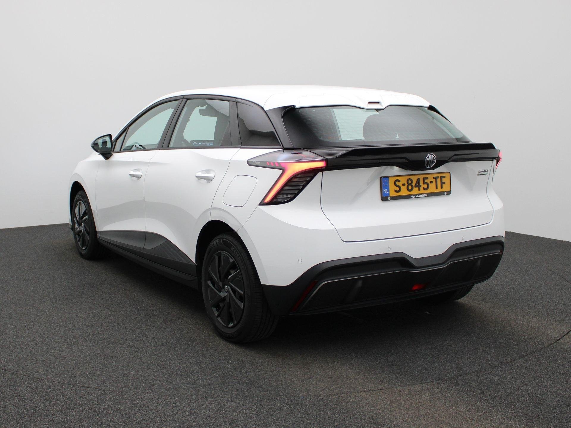 MG MG4 Electric Standard 51 kWh | APPLE CARPLAY | ANDROID AU, Auto's, Automaat, 12 maanden, Gebruikt, Leder en Stof
