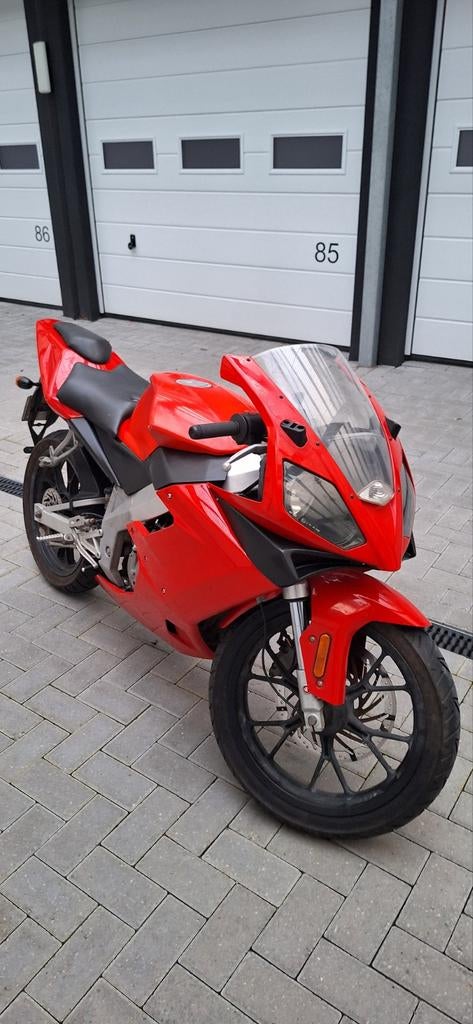 Derbi gpr 50, Fietsen en Brommers, Brommers | Derbi, Zo goed als nieuw, Ophalen