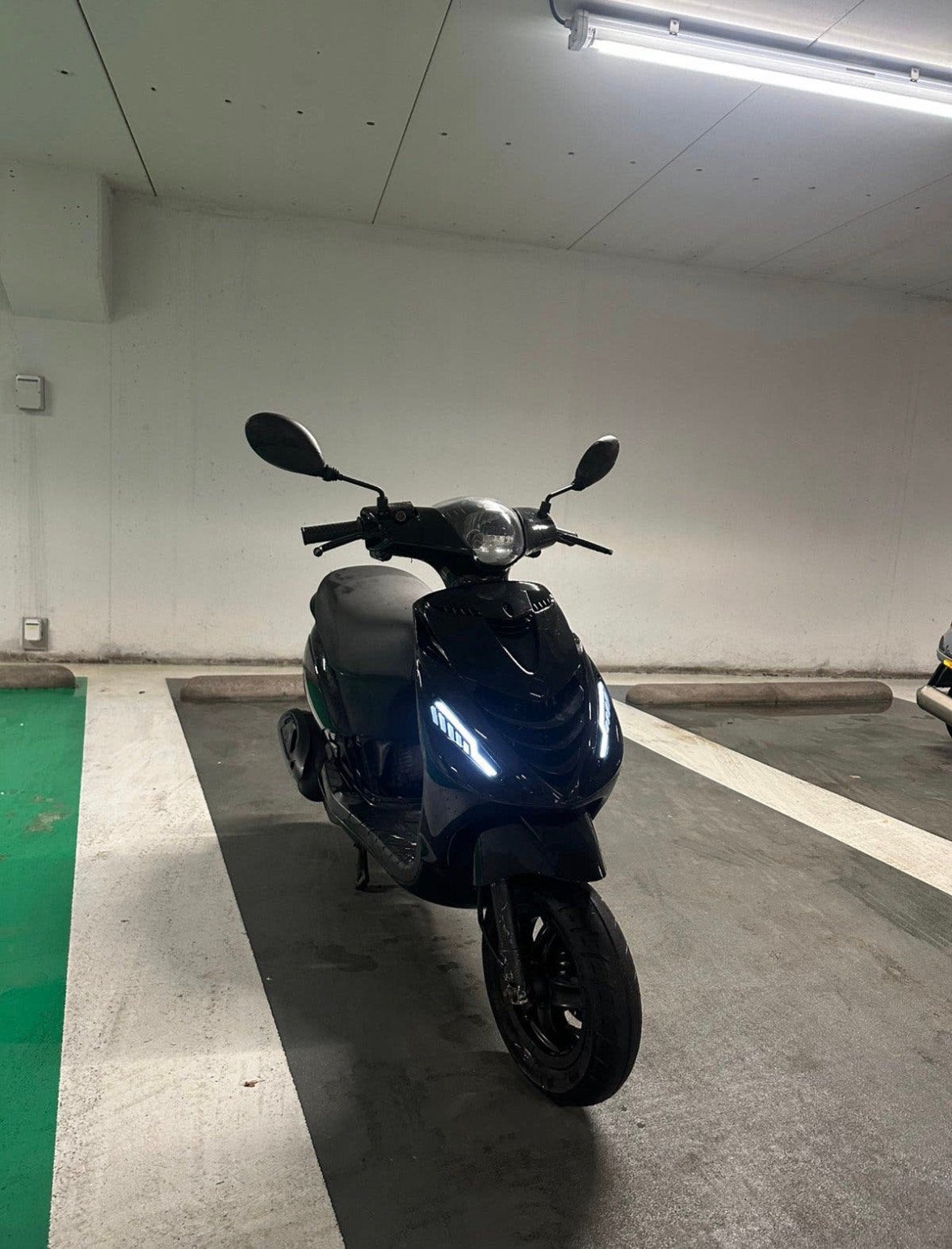 Piaggio zip, Fietsen en Brommers, Ophalen, Zo goed als nieuw, Overige typen, Piaggio