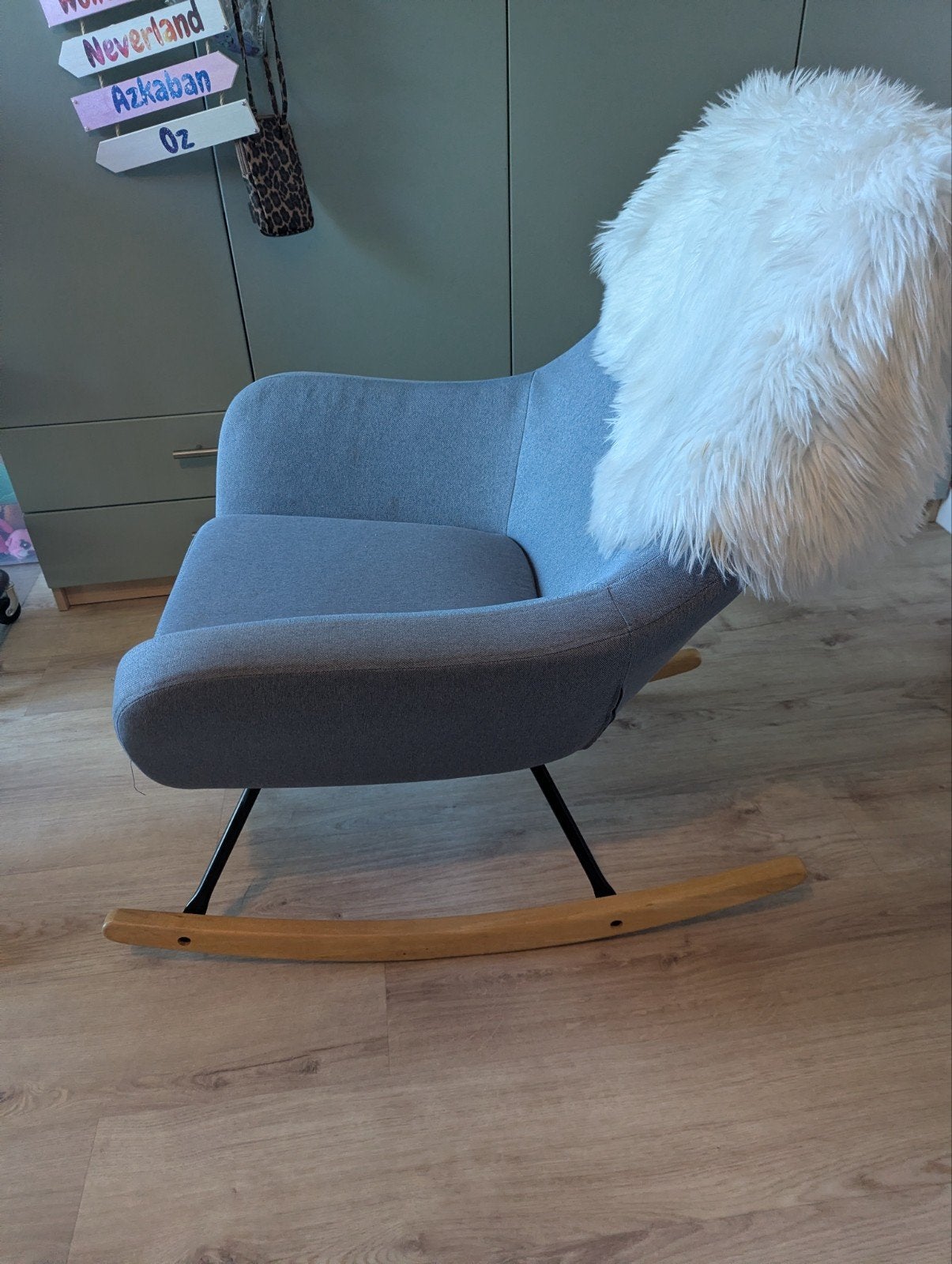 Schommelstoel als nieuw incl kleedje (was €185), Ophalen, Zo goed als nieuw, Stof, Eén