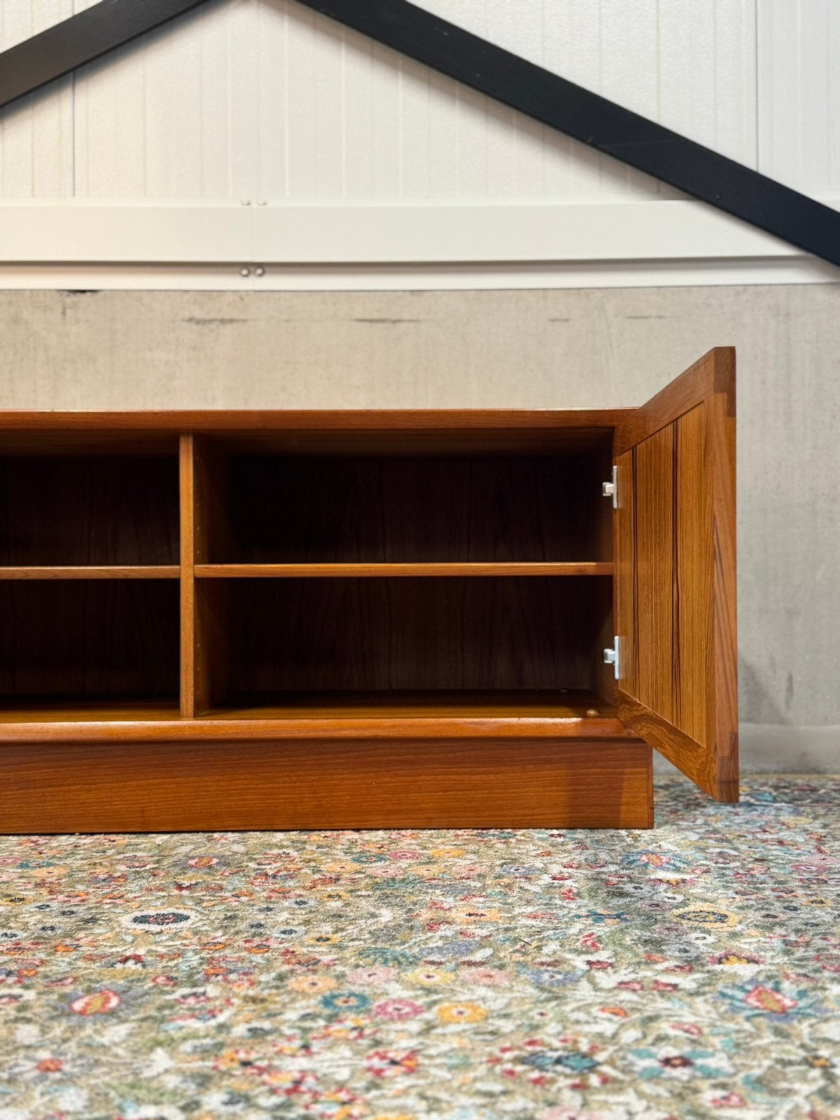 H.W. Klein Bramin Televisiemeubel, Ophalen, Lowboard dresser danish, Met deur(en), 100 tot 150 cm