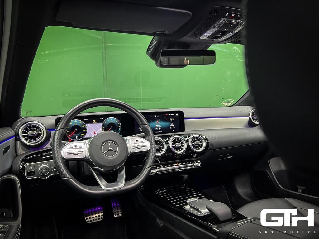 Mercedes A-klasse 250 e AMG Line Head-up | Keyless | Pano, Wit, Bedrijf, Automatische klimaatregeling, Hybride Elektrisch/Benzine