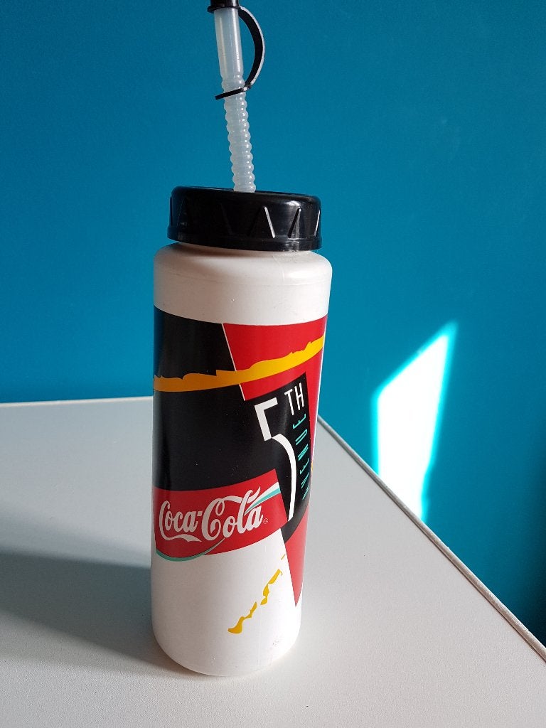 Coca-Cola beker met rietje, ca. 23,5 cm. hoog, Verzamelen, Merken en Reclamevoorwerpen, Ophalen of Verzenden, Gebruiksvoorwerp