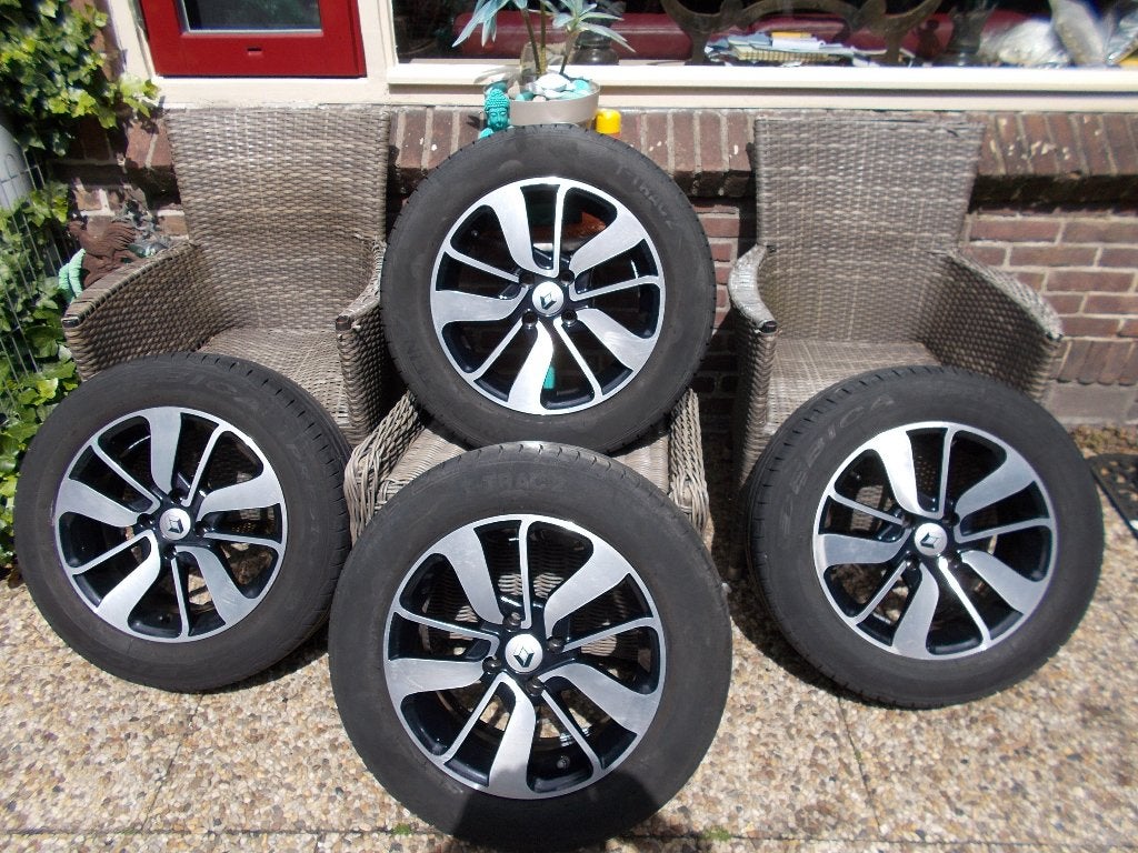 RENAULT VELGEN MET ZOMERBANDEN 185/65R15, Auto-onderdelen, Ophalen, 15 inch, Banden en Velgen, 185 mm