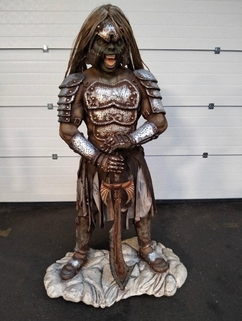 Levengroot Ork Beeld, polyester figuur, lifesize orc statue, Verzamelen, Ophalen of Verzenden, Gebruikt, Mens