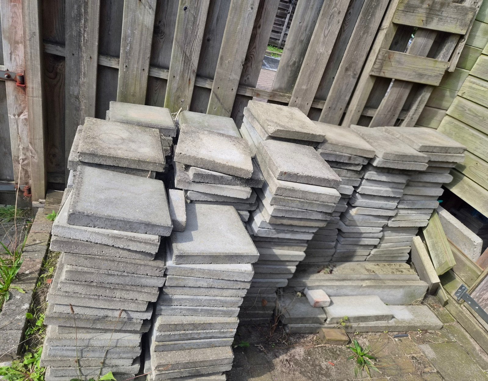 Gratis af te halen betonnen terrastegels circa 16m2, Ophalen, Gebruikt, 10 m² of meer, Beton