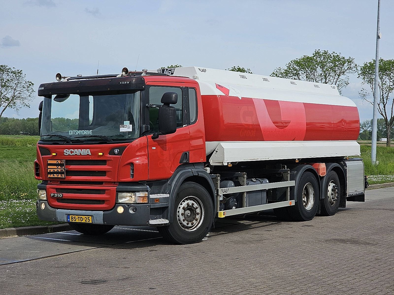 SCANIA P310 6x2*4 fuel 22m3, Auto's, Vrachtwagens, Automaat, Origineel Nederlands, Diesel, 2 stoelen