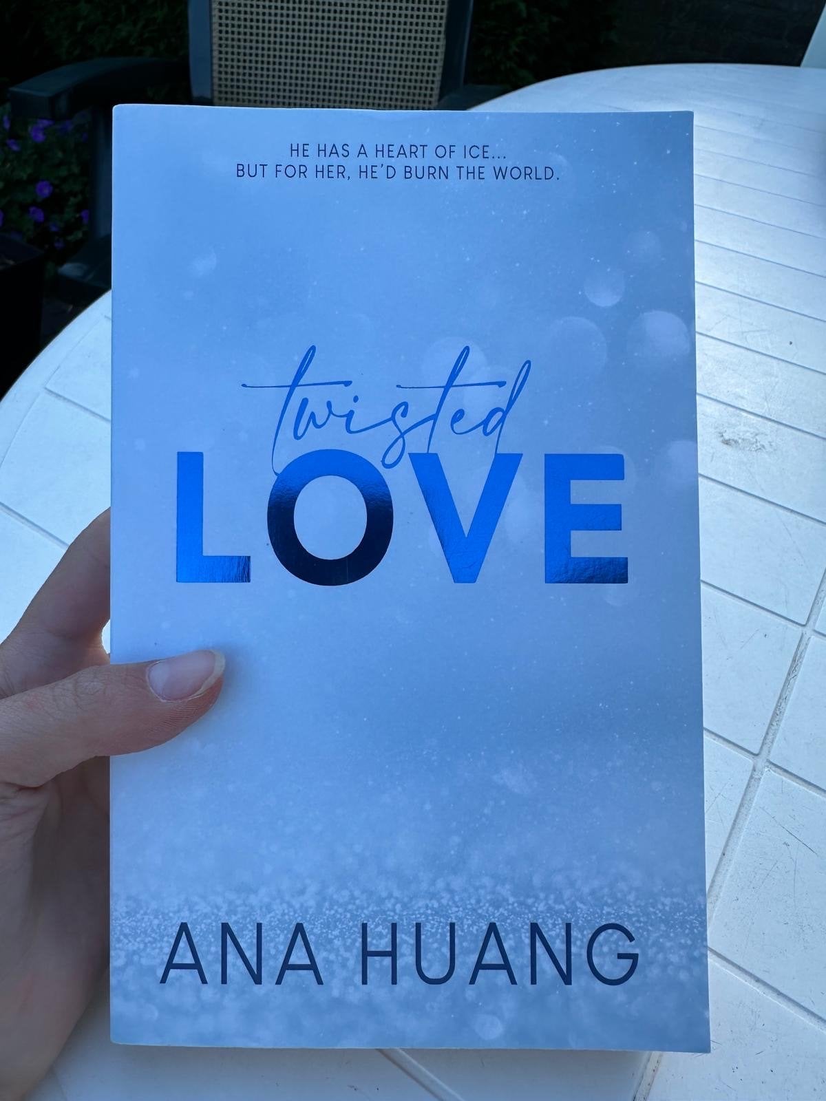 Twisted Love - Ana Huang (Engels), Ophalen of Verzenden, Zo goed als nieuw, Wereld overig