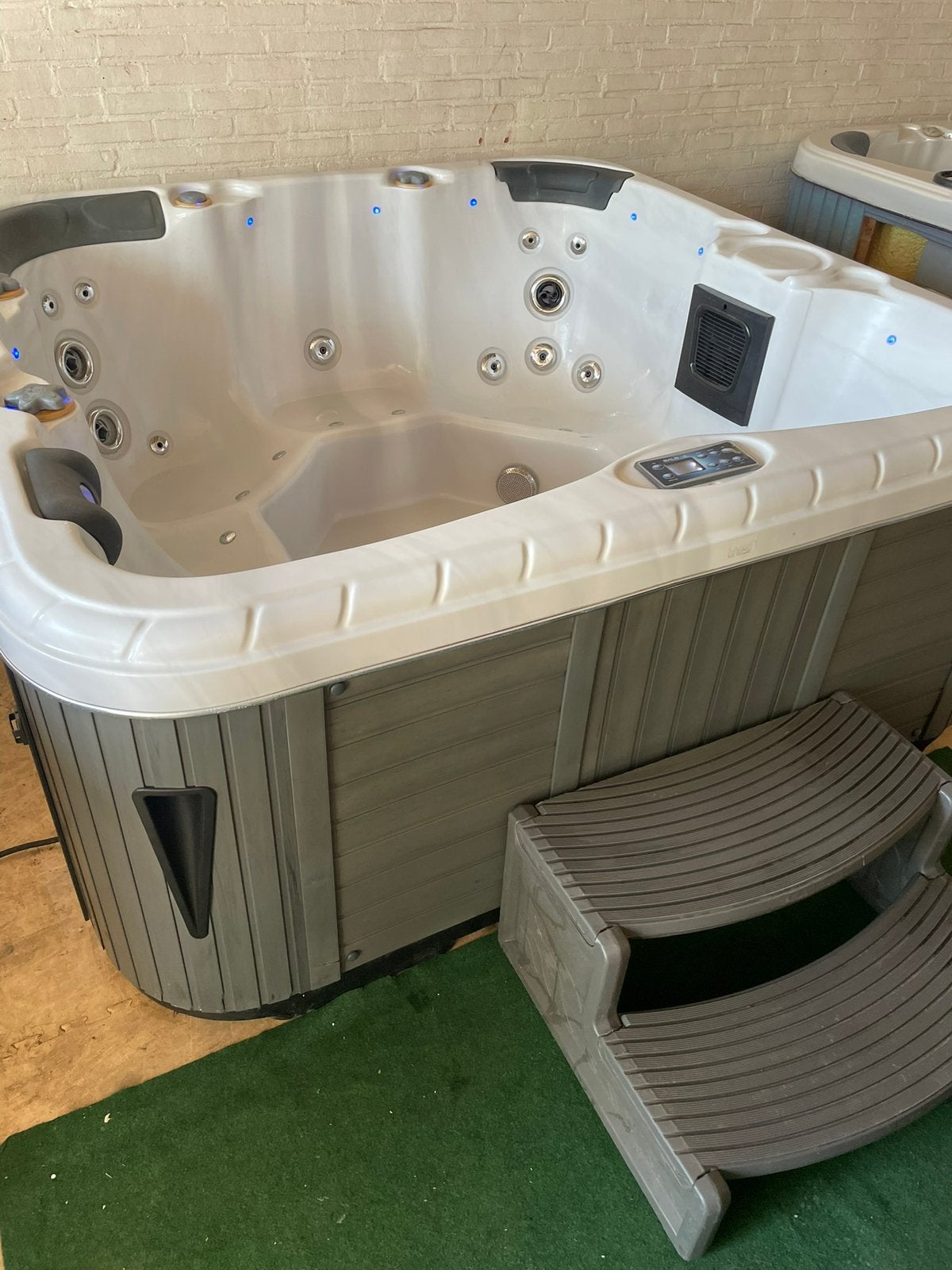 Mooie Passion refresh spa 2x2m leveren is mogelijk, Ophalen of Verzenden, Gebruikt