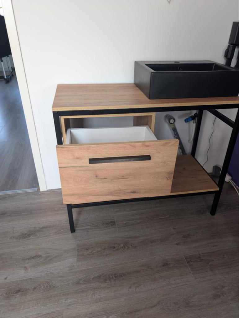 Moderne badkamerkast met wastafel - Zwart & Houtlook, Ophalen, 50 tot 100 cm, Zo goed als nieuw, Minder dan 100 cm