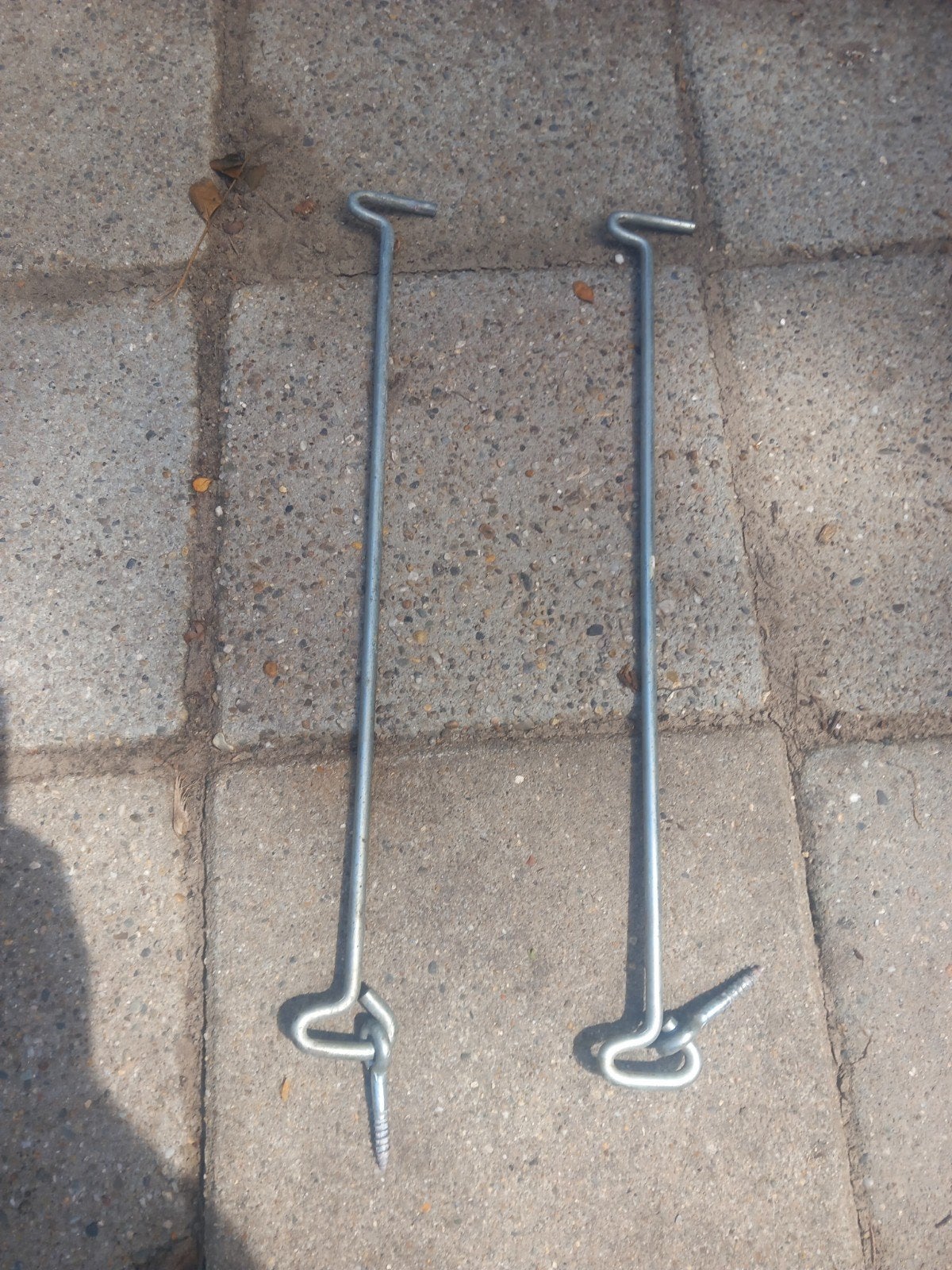 Deur of poort haken, Ophalen of Verzenden, Zo goed als nieuw, 50 tot 100 mm, Schroeven