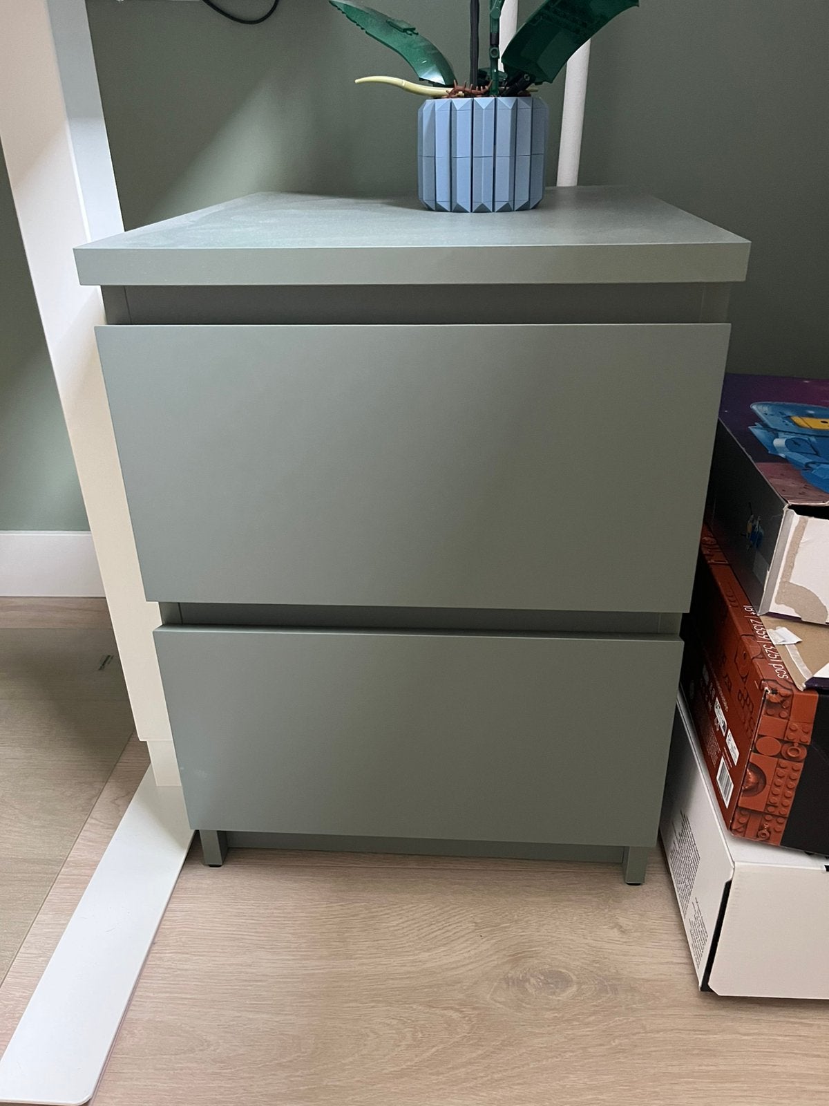 Malm ladekast IKEA grijsgroen, Huis en Inrichting, Ophalen, 1 of 2 laden, 50 tot 100 cm, Zo goed als nieuw