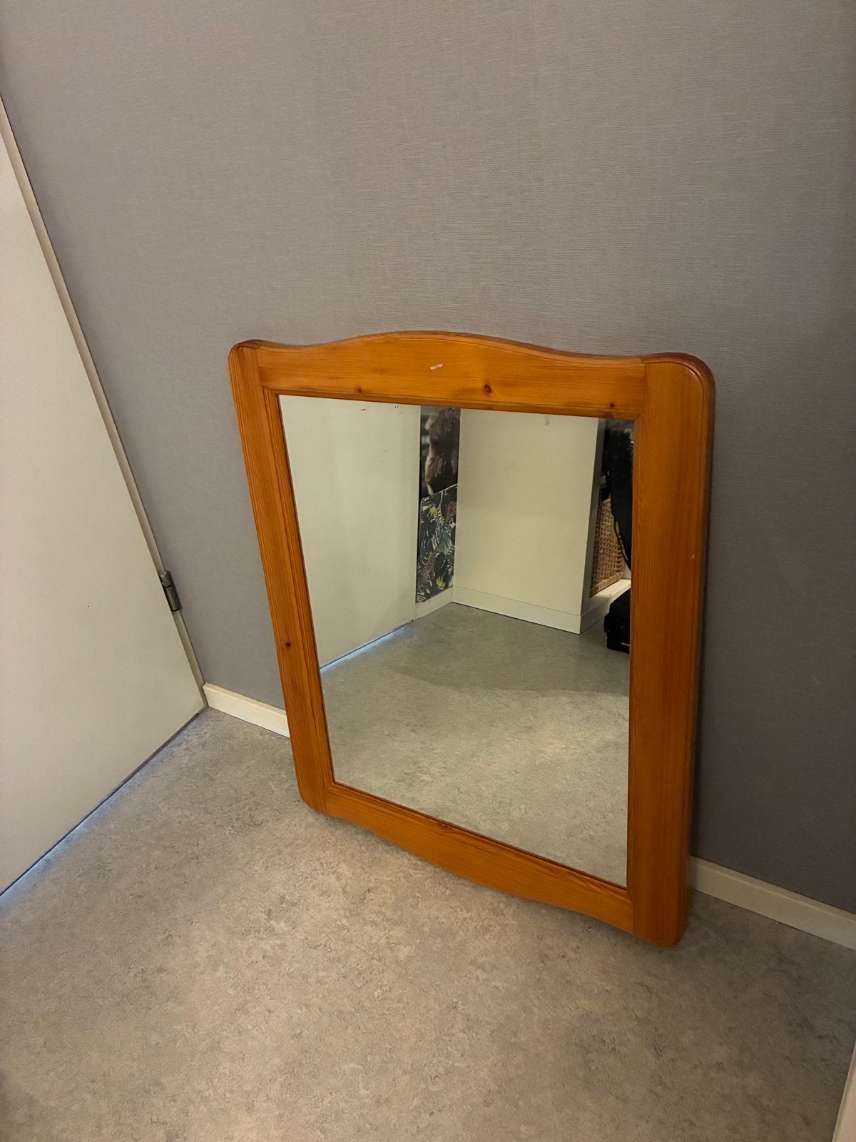 Houten spiegel 65x79,5 cm - Gebruikt maar goed, Huis en Inrichting, Ophalen, Gebruikt, Minder dan 100 cm, Rechthoekig