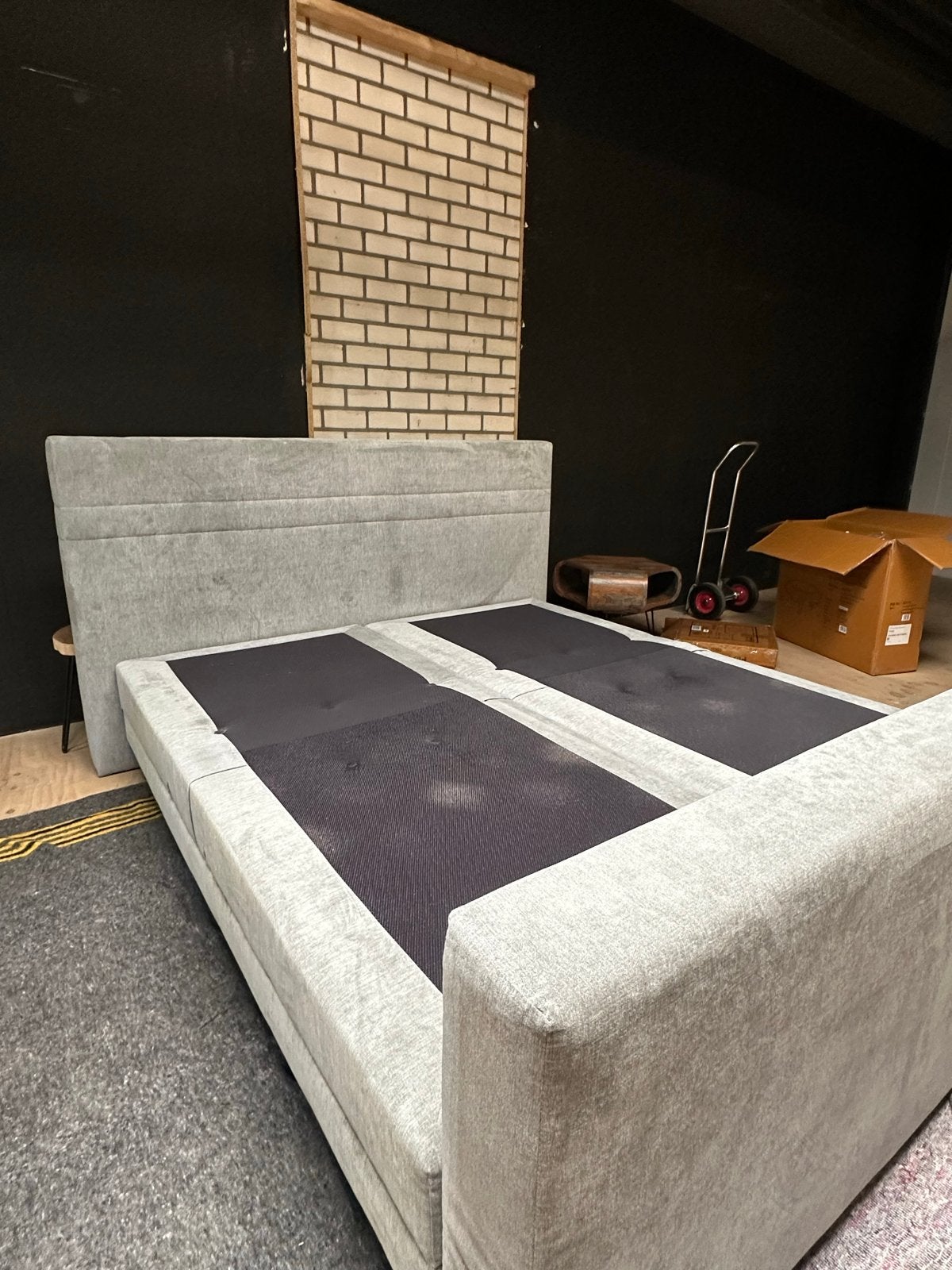 Elektrische Boxspring Showroommodel - Grijs Stof, Tweepersoons, Ophalen of Verzenden, 180 cm, 200 cm