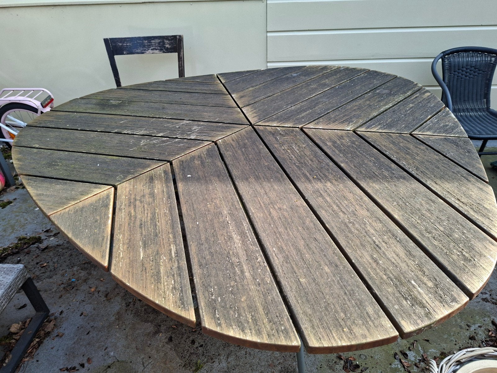 Houe Leaf tuintafel, Ophalen