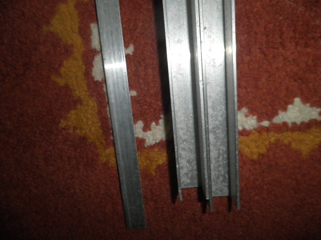 Twee aluminium U profielen en 1 strip, Ophalen, Nieuw, Aluminium