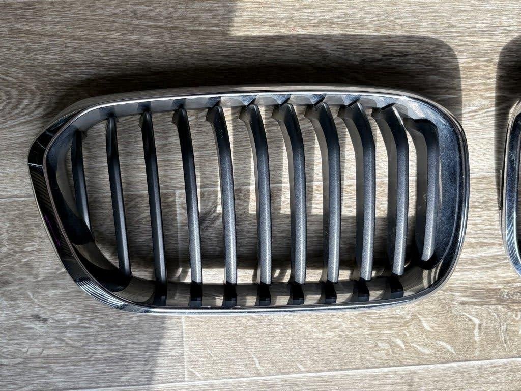 Grille Nier Rooster BMW 1-serie F20 F21 facelift LCI RECHTS, Gebruikt, Ophalen of Verzenden, Bumper, BMW