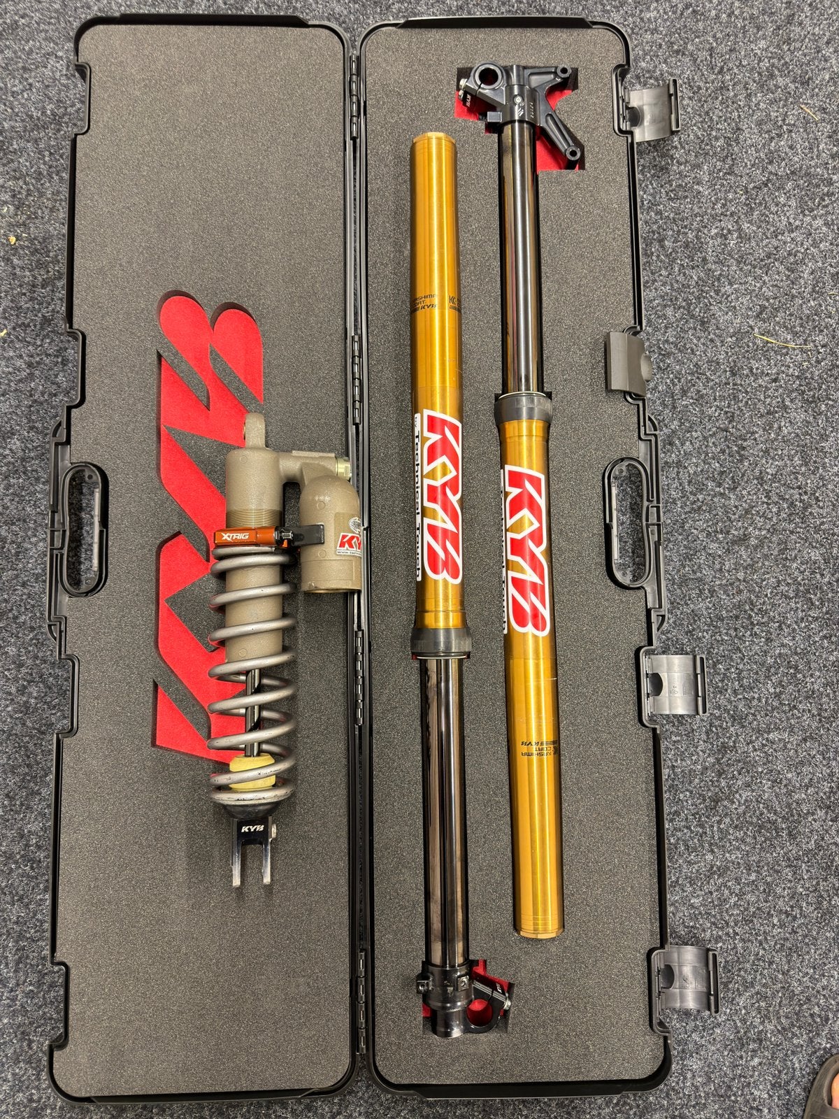 KYB A-kit voorvork+schokbreker KX450/KX250 2024-2026, Motoren, Ophalen of Verzenden