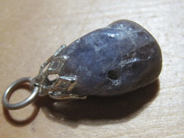 han. 2x 'grote' edelsteenhanger TANZANIET (5), Overige voorstellingen, Nieuw, Steen of Mineraal, Met edelsteen