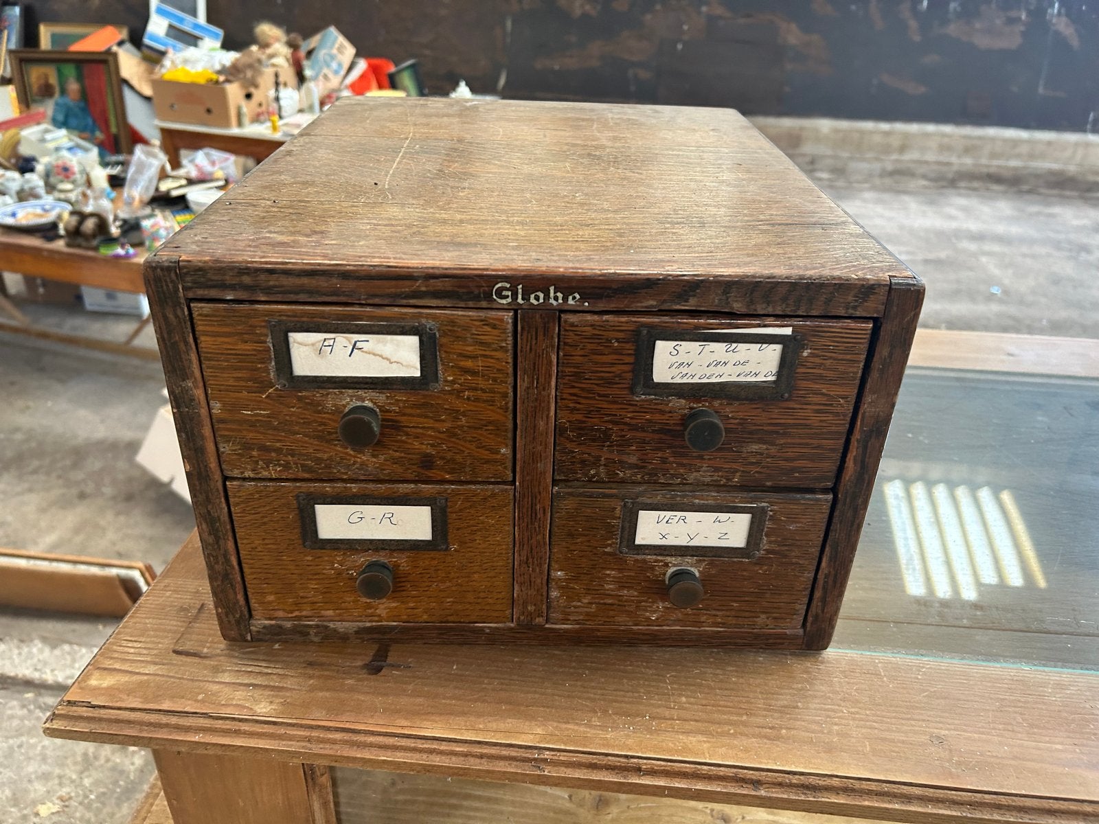 Antieke Globe kaartenkastje - Vintage houten ladekastje, Antiek en Kunst, Antiek | Kantoor en Zakelijk, Ophalen