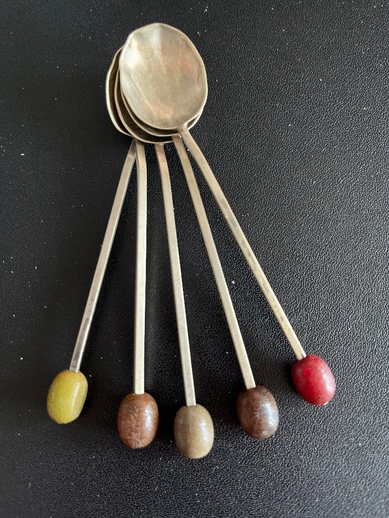 theelepeltjes, Ophalen