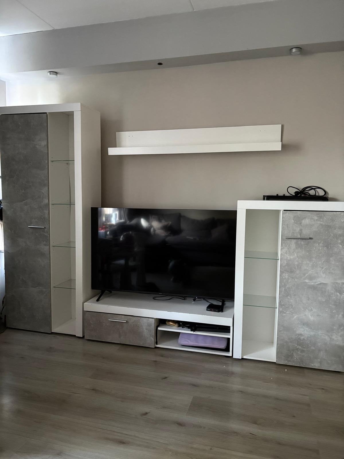 Moderne TV-meubelset met opbergkasten en plank, Kunststof, Ophalen of Verzenden, Zo goed als nieuw, 200 cm of meer