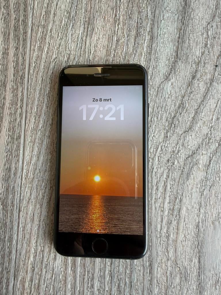 Iphone SE 2020 - 64 Gb, 83 %, Zwart, Ophalen of Verzenden, Zo goed als nieuw