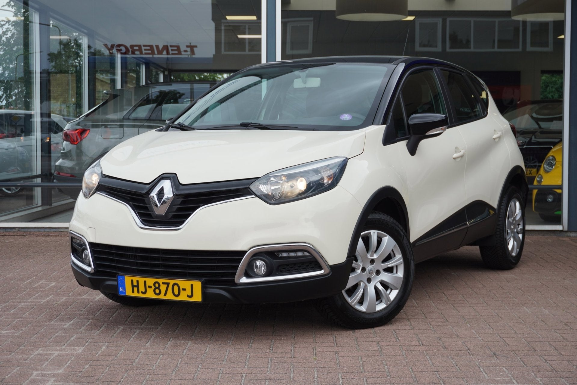 Renault Captur 0.9 TCe Expression | Airco | Navigatie | Elek, Auto's, Voorwielaandrijving, Stof, Gebruikt, Zwart