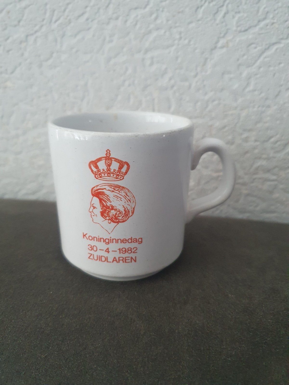 Koninginnedag beker Zuidlaren 1982, Antiek en Kunst, Antiek | Porselein, Ophalen of Verzenden