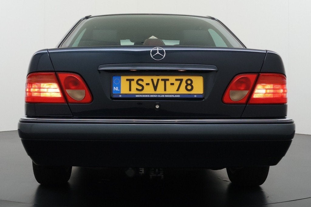 Mercedes-benz E-KLASSE 240 ELEGANCE V6 Automaat Youngtimer!!, foto 4