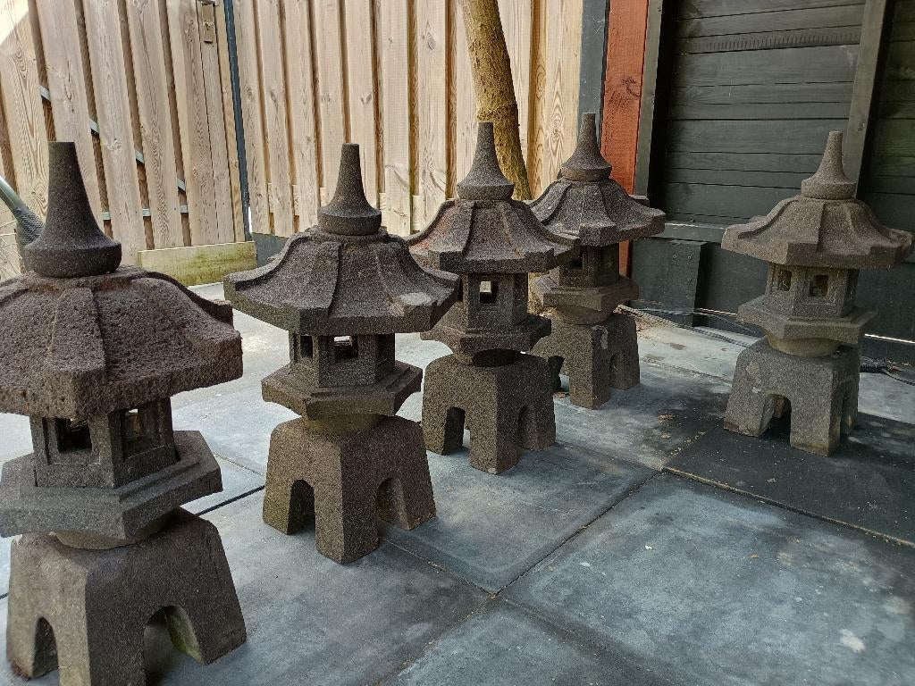 5  Pagoda Tuinbeelden Lavasteen 60 cm hoog– Uniek & Sfeervol, Tuin en Terras, Ophalen, Gebruikt, Steen, Overige typen