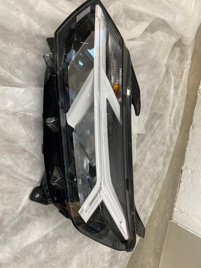 Koplamp links. Dacia Sandero 3, Ophalen