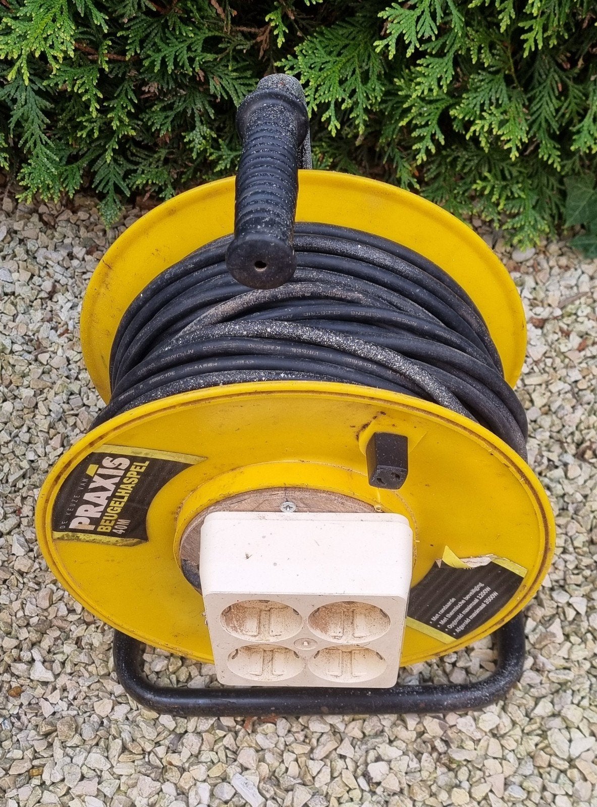 Snoerhaspels van 40 en 20 meter., Doe-het-zelf en Verbouw, Elektra en Kabels, Ophalen of Verzenden, Kabel of Snoer