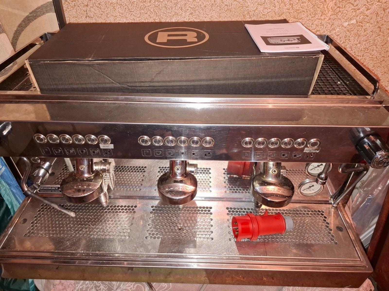 Rocket 3-groeps professionele espressomachine, Witgoed en Apparatuur, Koffiezetapparaten, Ophalen, Gebruikt, Espresso apparaat
