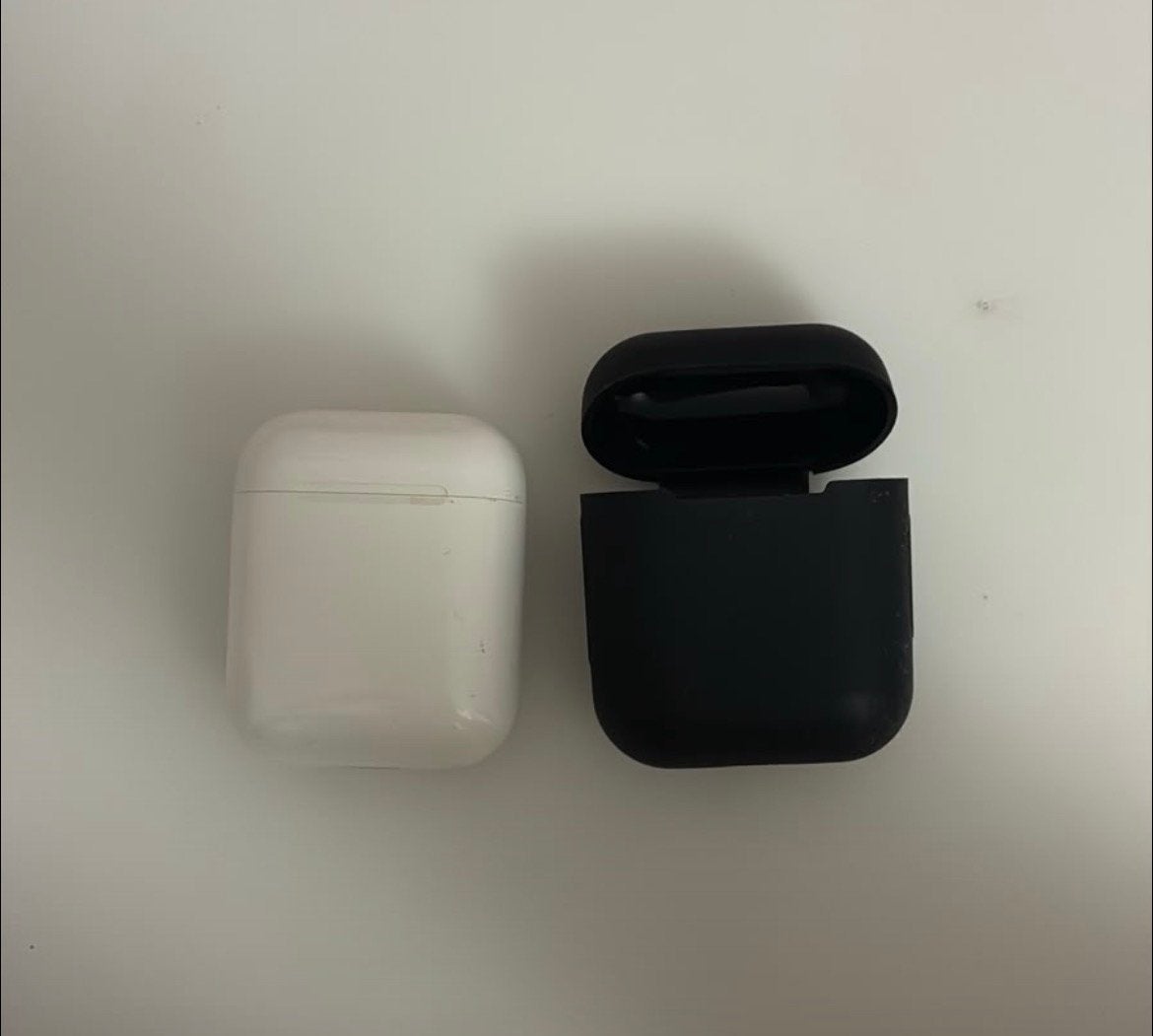Airpods generatie 1 apple, Telecommunicatie, Mobiele telefoons | Oordopjes, Ophalen of Verzenden, Zo goed als nieuw, Apple, Wit