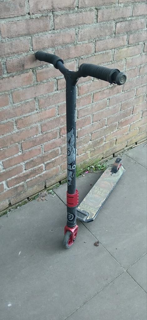Stuntstep met uniek design - Gebruikt maar goed, Fietsen en Brommers, Steps, Ophalen, Gebruikt, Gewone step, Onbekend
