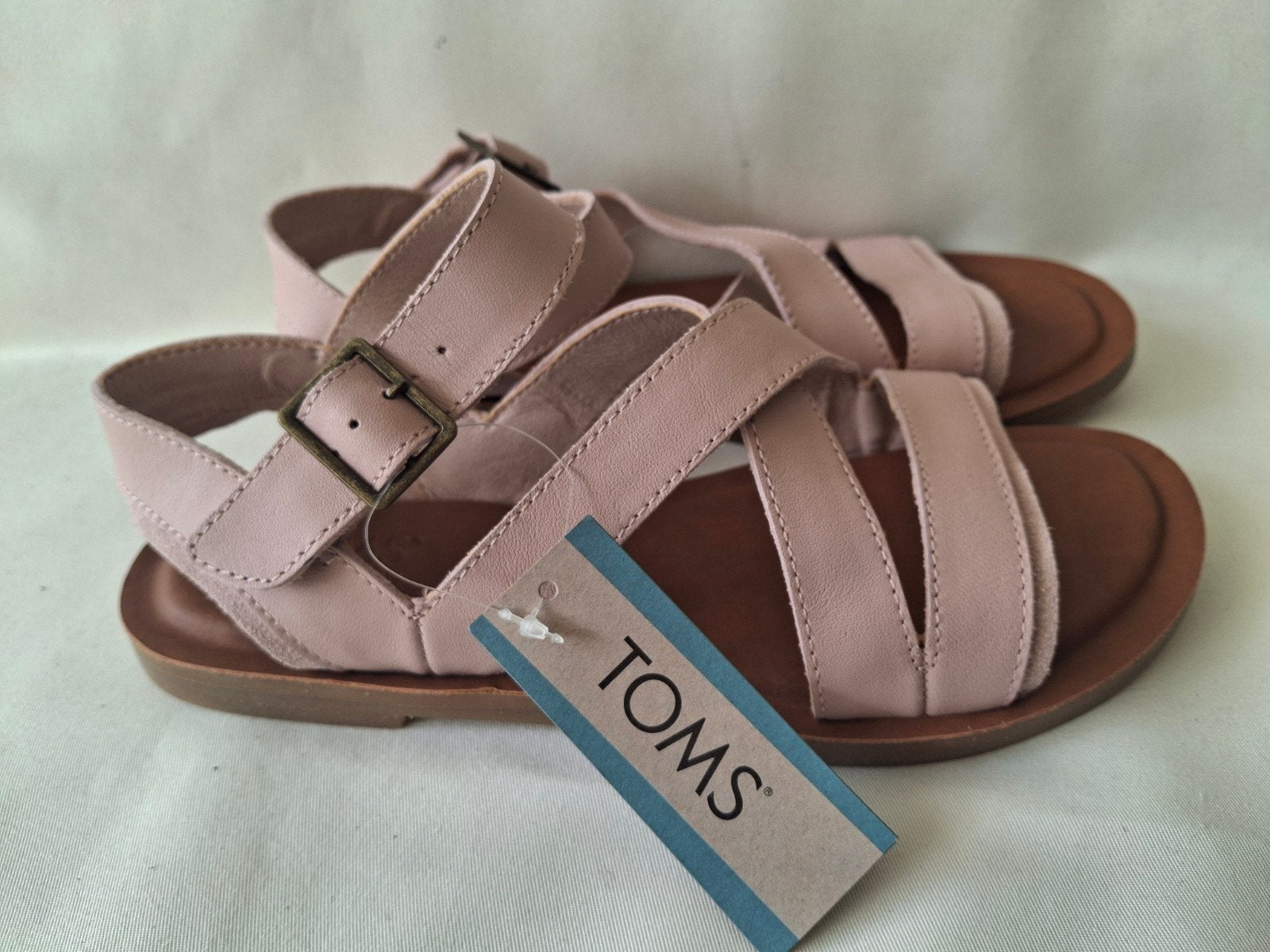 Nieuwe Roze TOMS Sandalen - Maat 36.5 mt 36, Kleding | Dames, Schoenen, Ophalen of Verzenden
