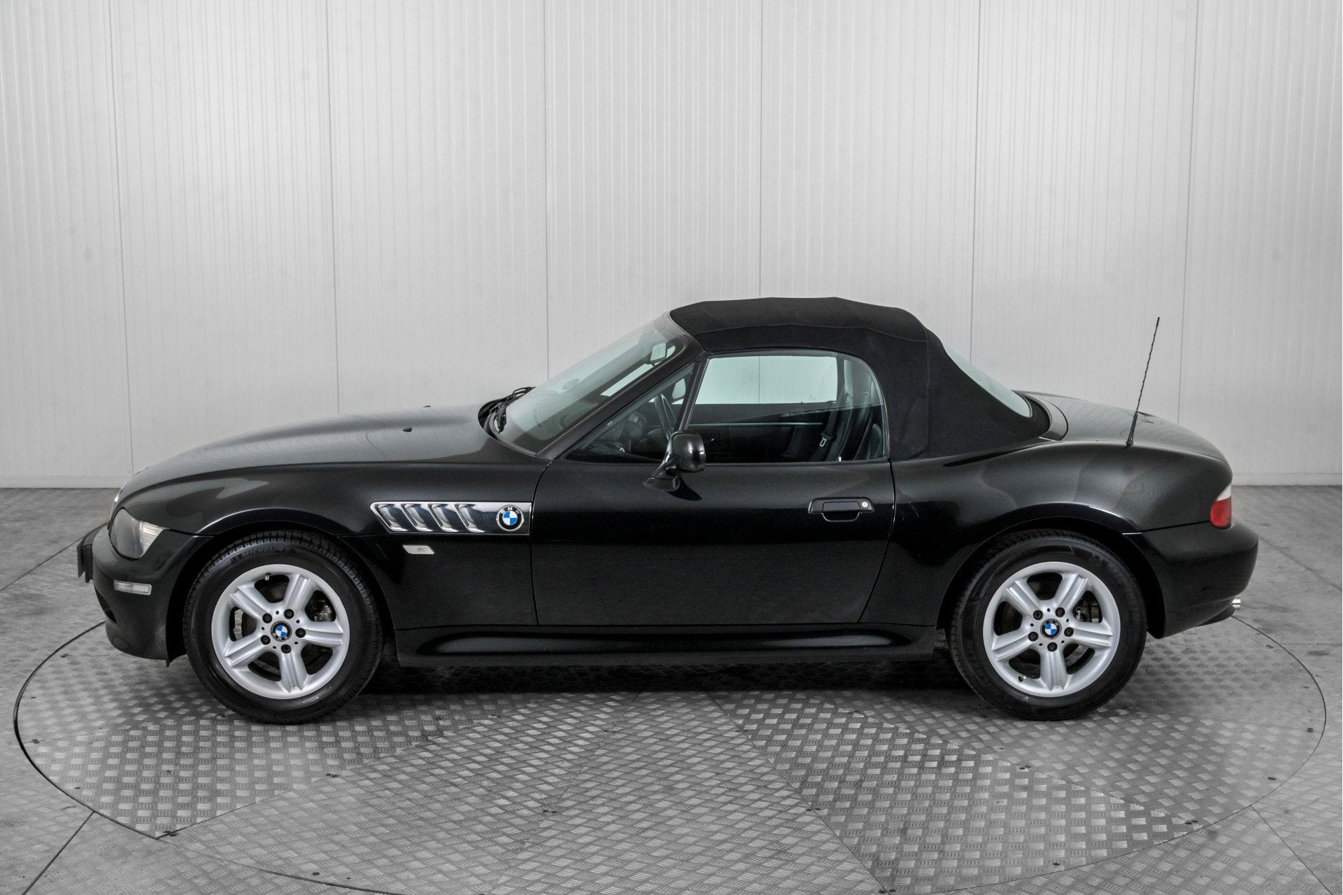 Foto 49 van BMW Z3 Roadster 1.8 S Airco . (bj 2001)