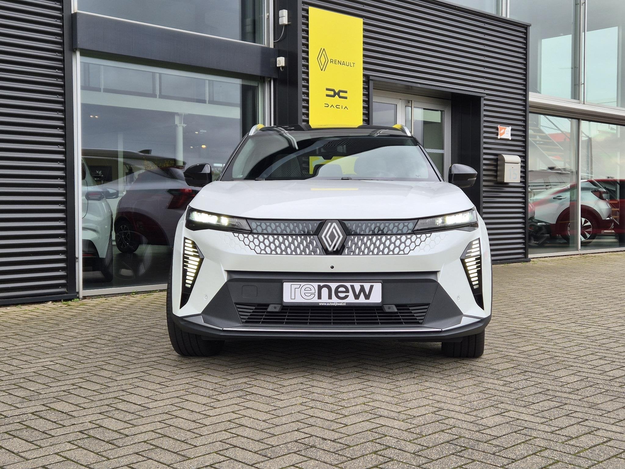 Renault Scenic E-Tech EV87 long range iconic SolarBay dak, H, Dealer onderhouden, Gebruikt, Leder en Stof, Wit