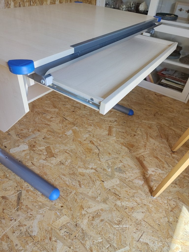 Verstelbaar bureau met lade - ideaal voor studie/kantoor, Huis en Inrichting, Bureaus, Ophalen, Overige typen, Gebruikt, Hout