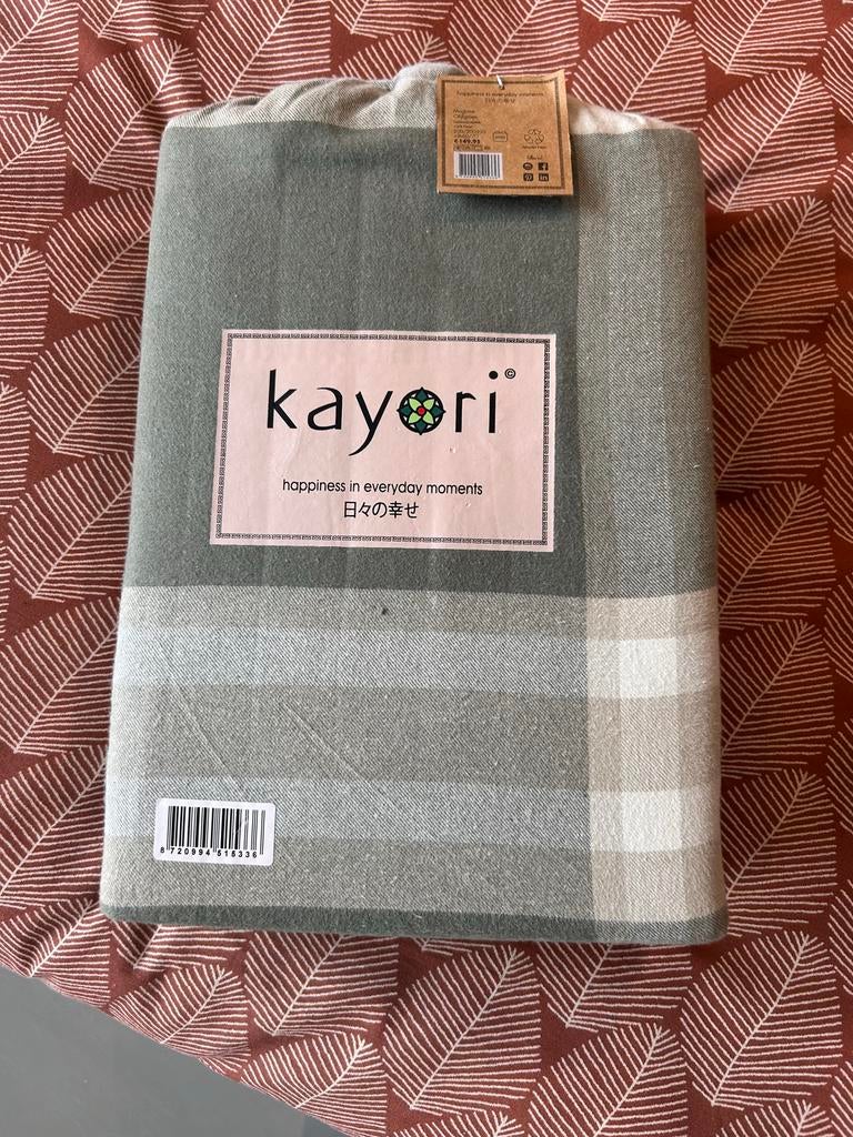Kayori Magome Olijfgroen Deken - Nieuw, Huis en Inrichting, Slaapkamer | Beddengoed, Ophalen of Verzenden, Deken of Dekbed, Groen