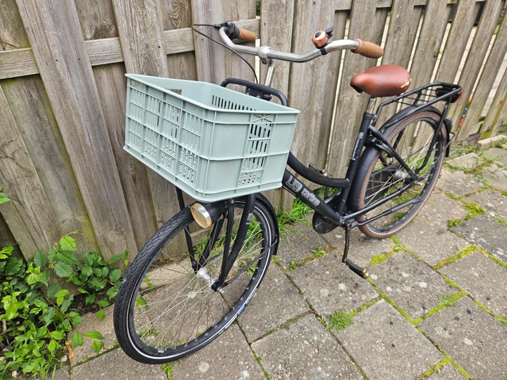 Cortina U4 transportfiets meisjes 26 inch mat zwart met mand, 26 inch of meer, Terugtraprem, Gebruikt, Cortina U4 transportfiets