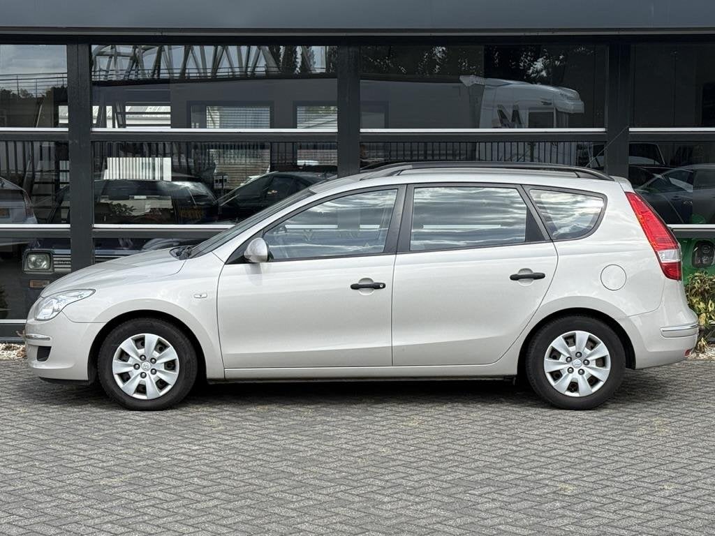 Hyundai I30 CW 1.6 CRDi Active Cool NAP APK !, Auto's, Voorwielaandrijving, Gebruikt, Zwart, 116 pk